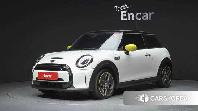 Mini Cooper Electric 2023 Белый из Кореи
