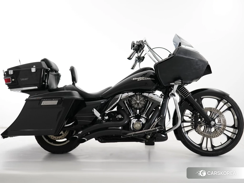 Проданный Harley-Davidson Road Glide FLTRX1580 2011 из Японии