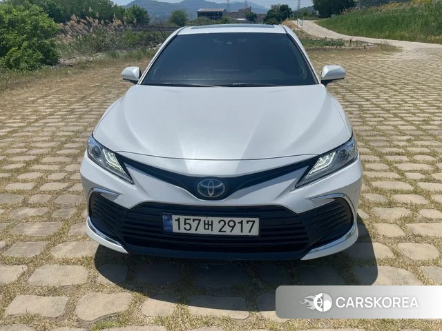 Toyota Camry (XV70) 2024 Жемчужный цвет из Кореи