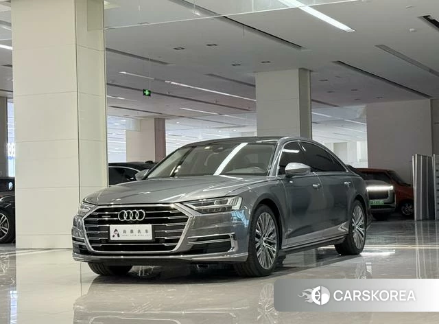 Audi A8 2019 Темно-серый из Китая