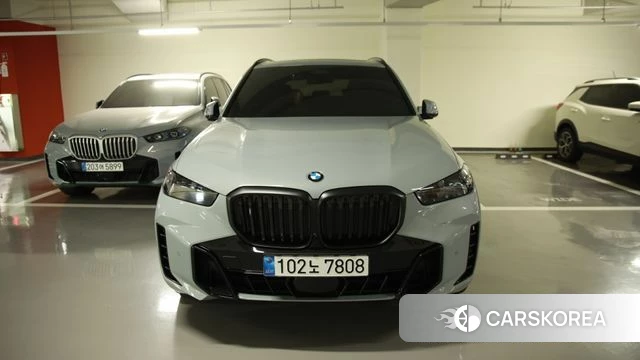 BMW X5 (G05) 2026 Цвет галактики из Кореи