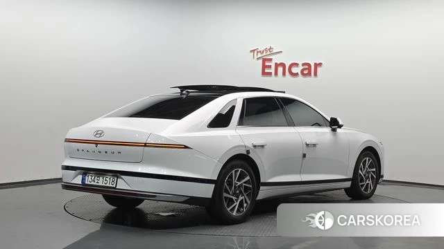 Hyundai Grandeur Hybrid (GN7) 2024 Белый из Кореи