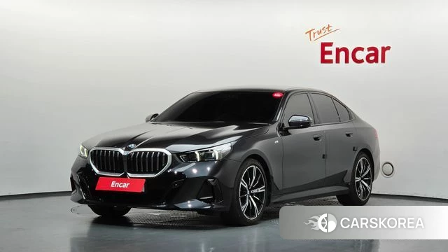 BMW 5 Series (G60) 2023 Серый из Кореи