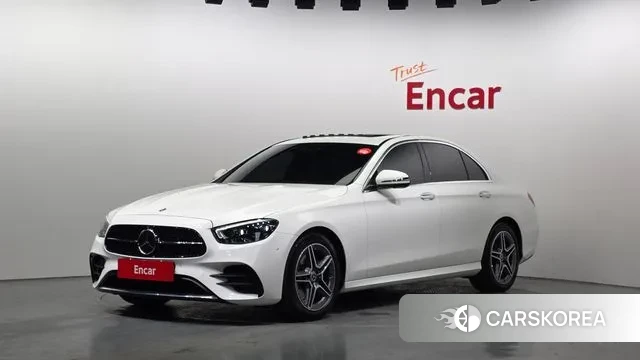 Mercedes-Benz E-Class W213 2023 Белый из Кореи