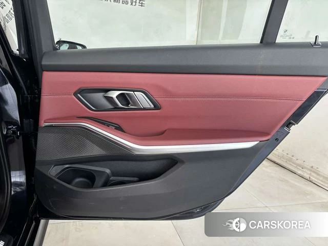 BMW 3 series 2025 Черный из Китая