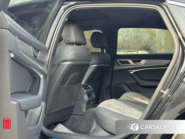 Audi A6L 2024 Черный из Китая
