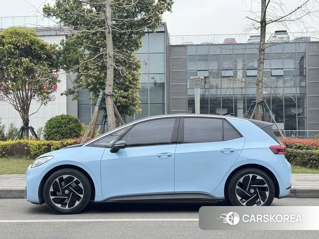 Volkswagen ID.3 2024 Синий из Китая
