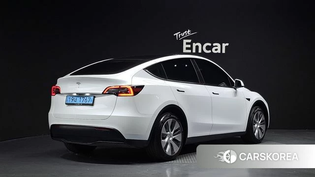 Tesla Model Y 2023 Белый из Кореи