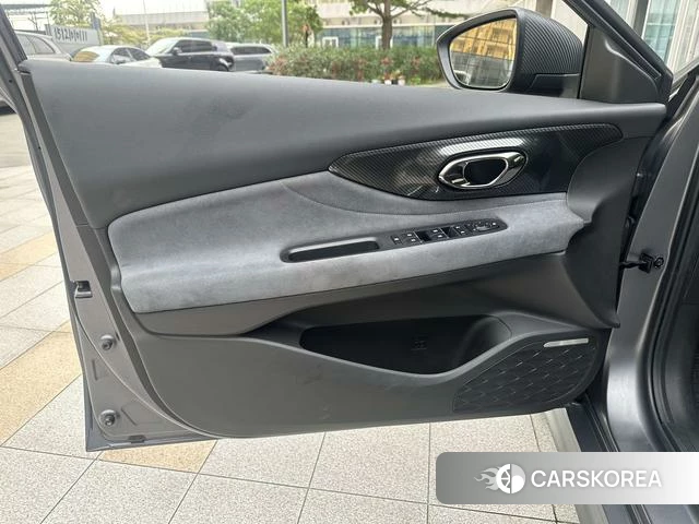 GAC Trumpchi Shadow Leopard 2023 Серебристо-серый из Китая
