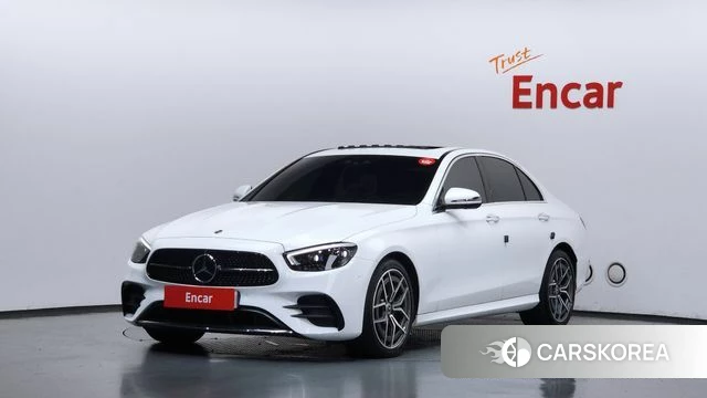 Mercedes-Benz E-Class W213 2022 Белый из Кореи