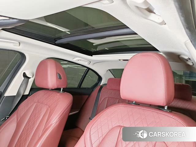 BMW i3 2024 Белый из Китая