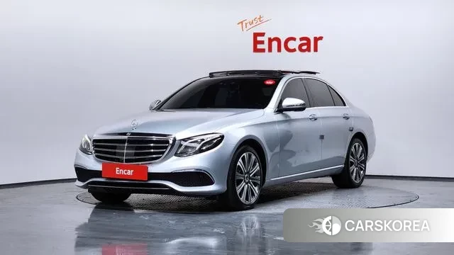 Mercedes-Benz E-Class W213 2018 Серебряный из Кореи