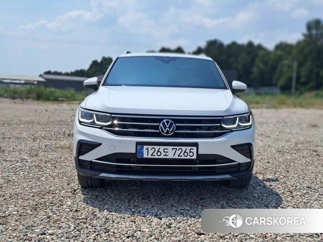 Volkswagen Tiguan second Generation 2023 Белый из Кореи