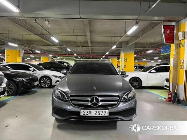 Mercedes-Benz E-Class W213 2018 Серый из Кореи