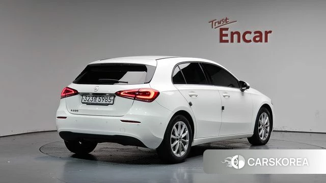 Mercedes-Benz A-Class W177 2019 Белый из Кореи