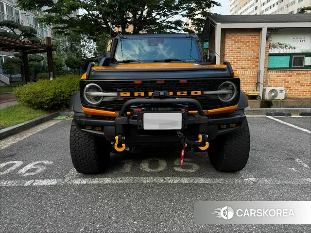 Ford Bronco 6th Generation 2022 Желтый из Кореи