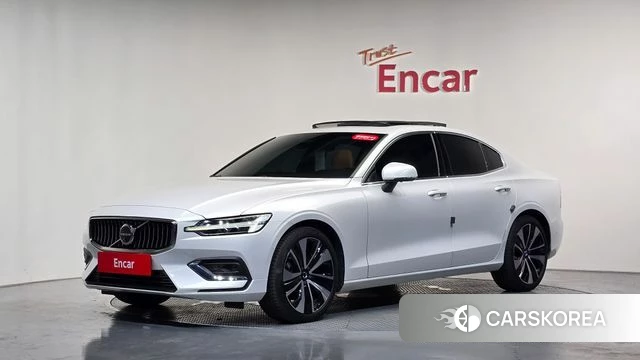 Volvo S60 3rd generation 2024 Белый из Кореи