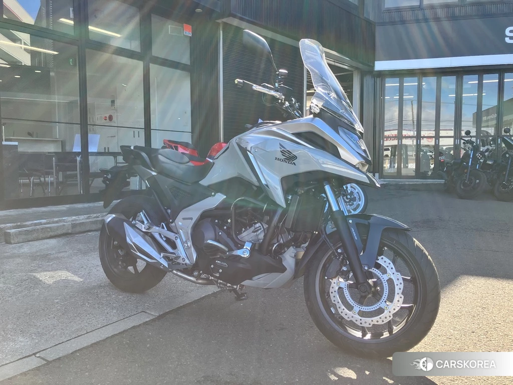 Проданный Honda NC750X DCT 2023 из Японии, фото 2