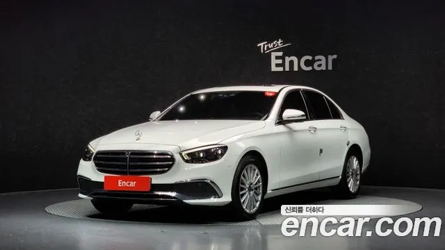 Mercedes-Benz E-Class W213 2021 Белый из Кореи