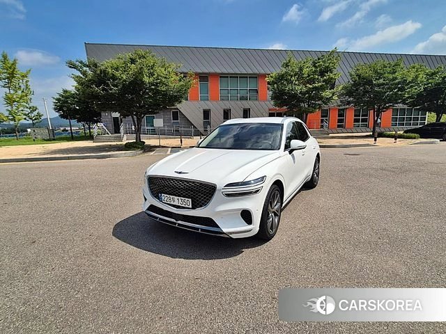 Genesis GV70 2023 Белый из Кореи