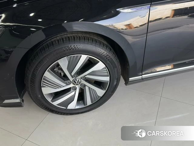 Volkswagen Magotan PHEV 2024 Черный из Китая