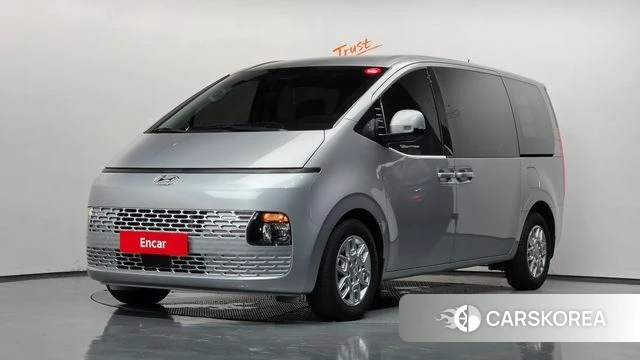 Hyundai Staria 2023 Серебряный из Кореи