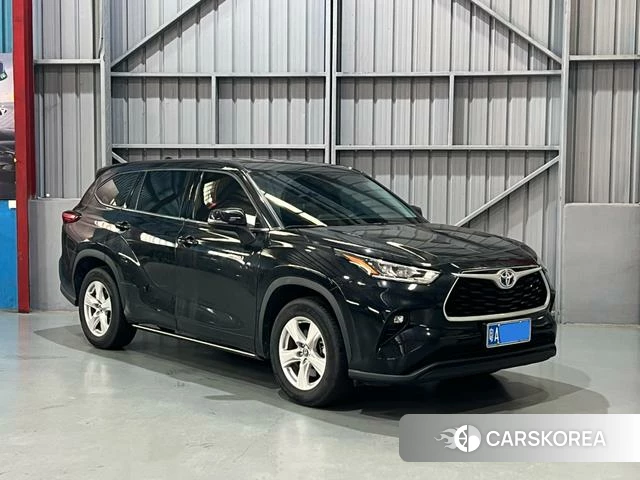 Toyota Highlander 2023 Черный из Китая