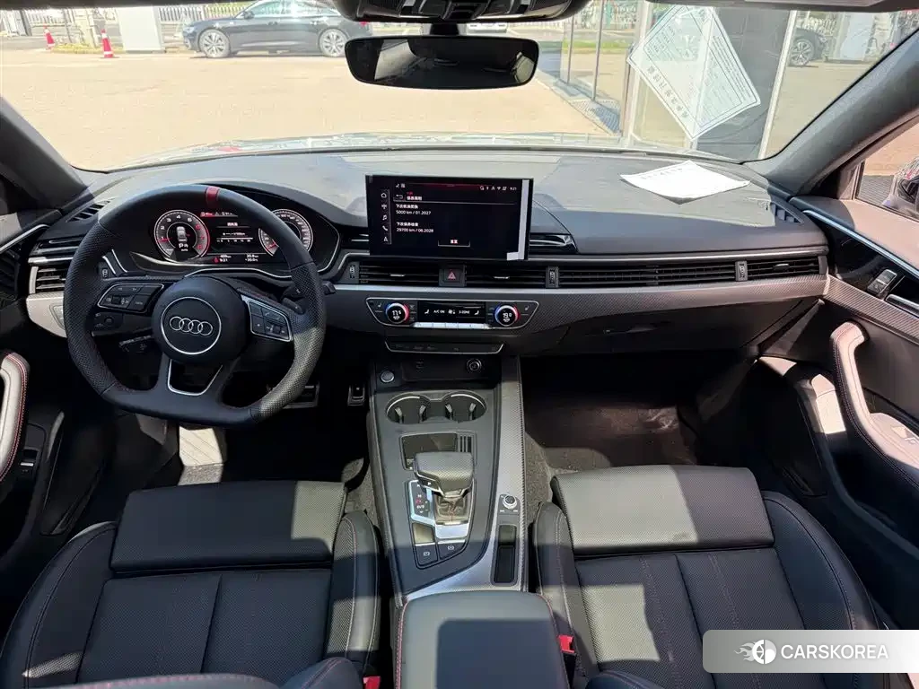 Audi A4L 2026 Silver/gray из Китая