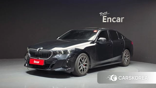 BMW 5 Series (G60) 2025 Черный из Кореи