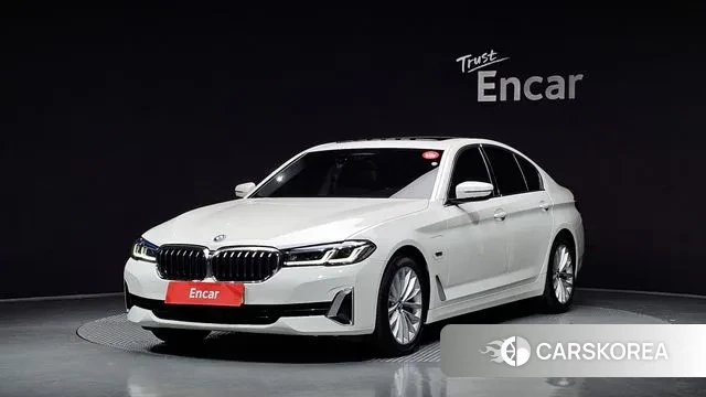 BMW 5 Series (G30) 2022 Белый из Кореи