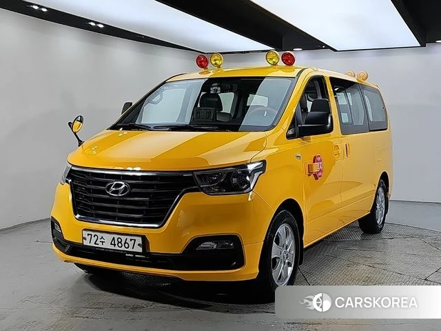 Hyundai The New Grand Starex 2018 Желтый из Кореи