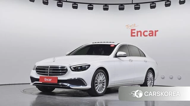 Mercedes-Benz E-Class W213 2021 Белый из Кореи