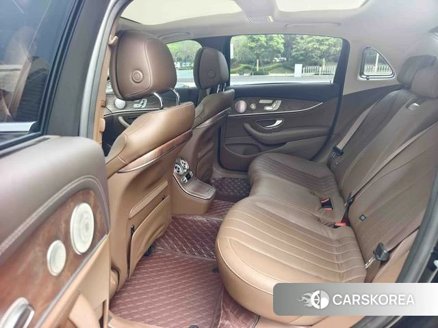 Mercedes-Benz E-class 2021 Черный из Китая
