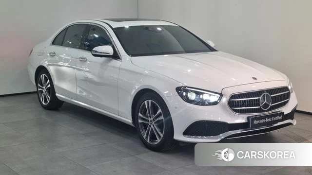 Mercedes-Benz E-Class W213 2022 Белый из Кореи