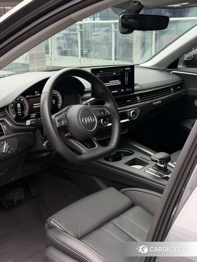 Audi A4L 2023 Темно-серый из Китая