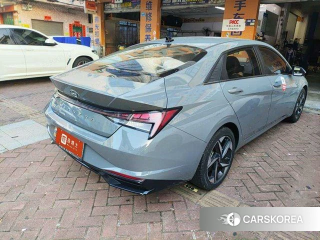 Hyundai Elantra 2022 Темно-серый из Китая