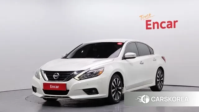 Nissan Altima 2018 Белый из Кореи
