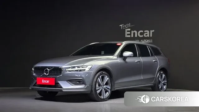 Volvo V60 Cross-Country 2nd Generation 2020 Серый из Кореи
