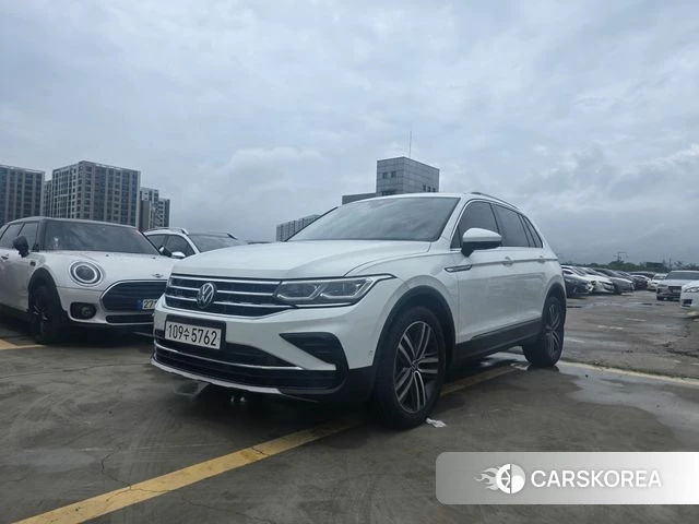 Volkswagen Tiguan second Generation 2023 Белый из Кореи