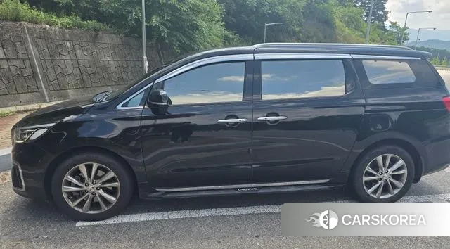 Kia The New Carnival 2019 Черный из Кореи