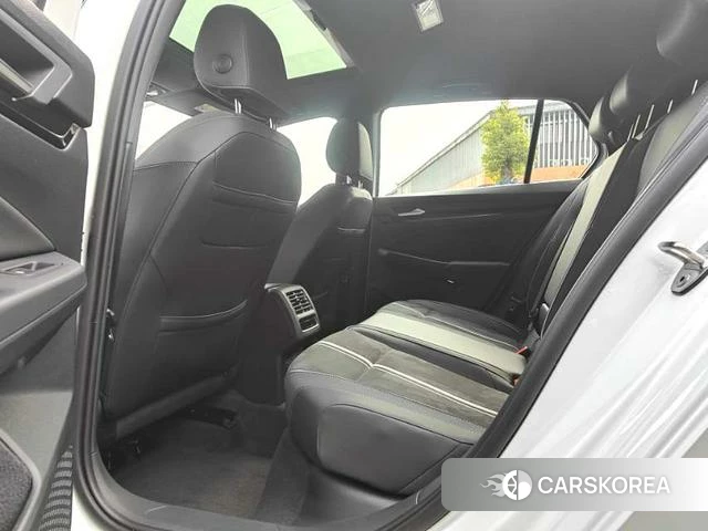Volkswagen Golf 2025 Белый из Китая