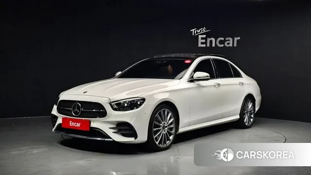 Mercedes-Benz E-Class W213 2021 Белый из Кореи