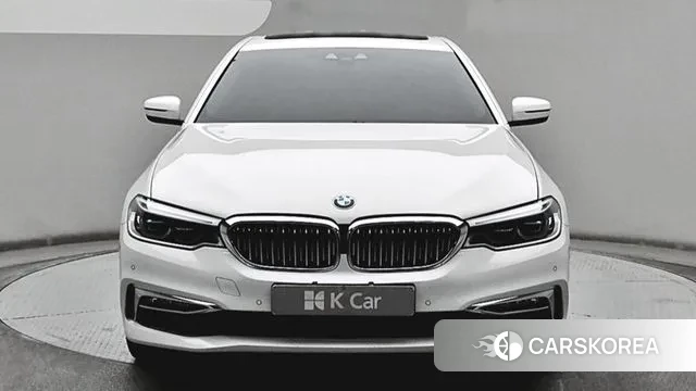 BMW 5 Series (G30) 2019 Белый из Кореи
