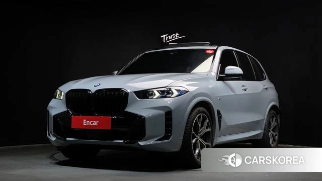 BMW X5 (G05) 2025 Светло-серебряный цвет из Кореи