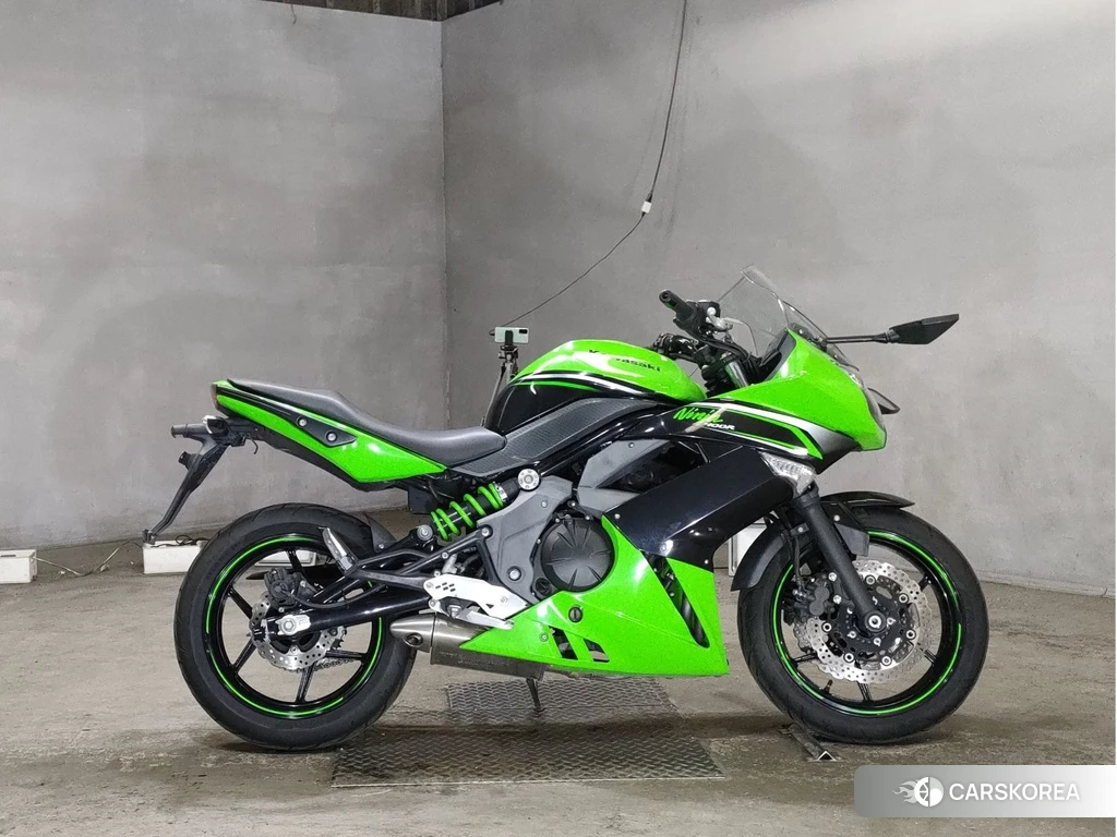 Проданный Kawasaki NINJA 400R 2013 из Японии
