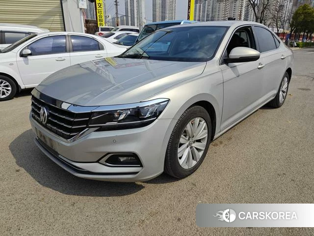 Volkswagen Passat 2020 Серебристо-серый из Китая
