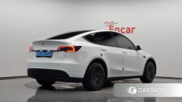 Tesla Model Y 2023 Белый из Кореи