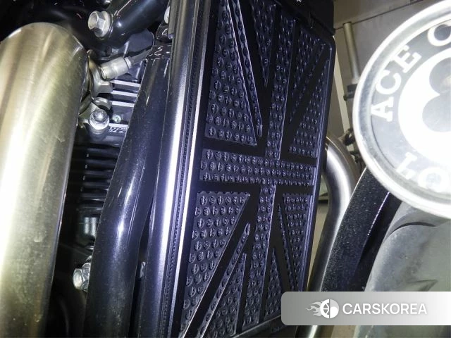 Engine photo