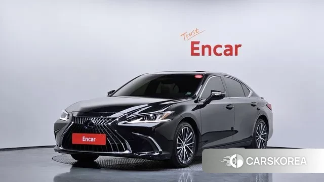 Lexus ES300h 7th generation 2023 Черный из Кореи