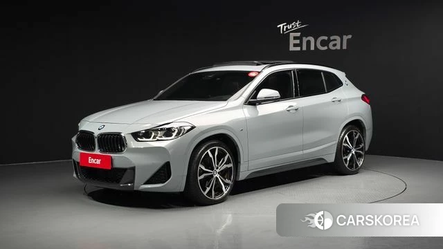 BMW X2 (F39) 2023 Светло-серебряный цвет из Кореи